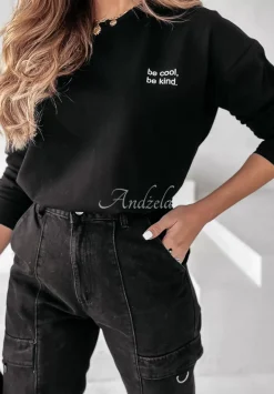 Bluzka Z Nadrukiem Be Cool, Be Kind Czarna