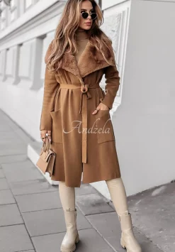 Dzianinowy Plaszcz Z Futrem Autumn Rain Camelowy