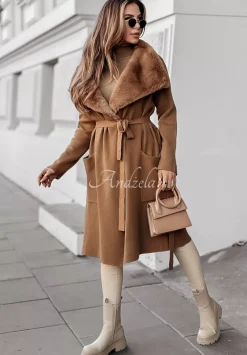 Dzianinowy Plaszcz Z Futrem Autumn Rain Camelowy
