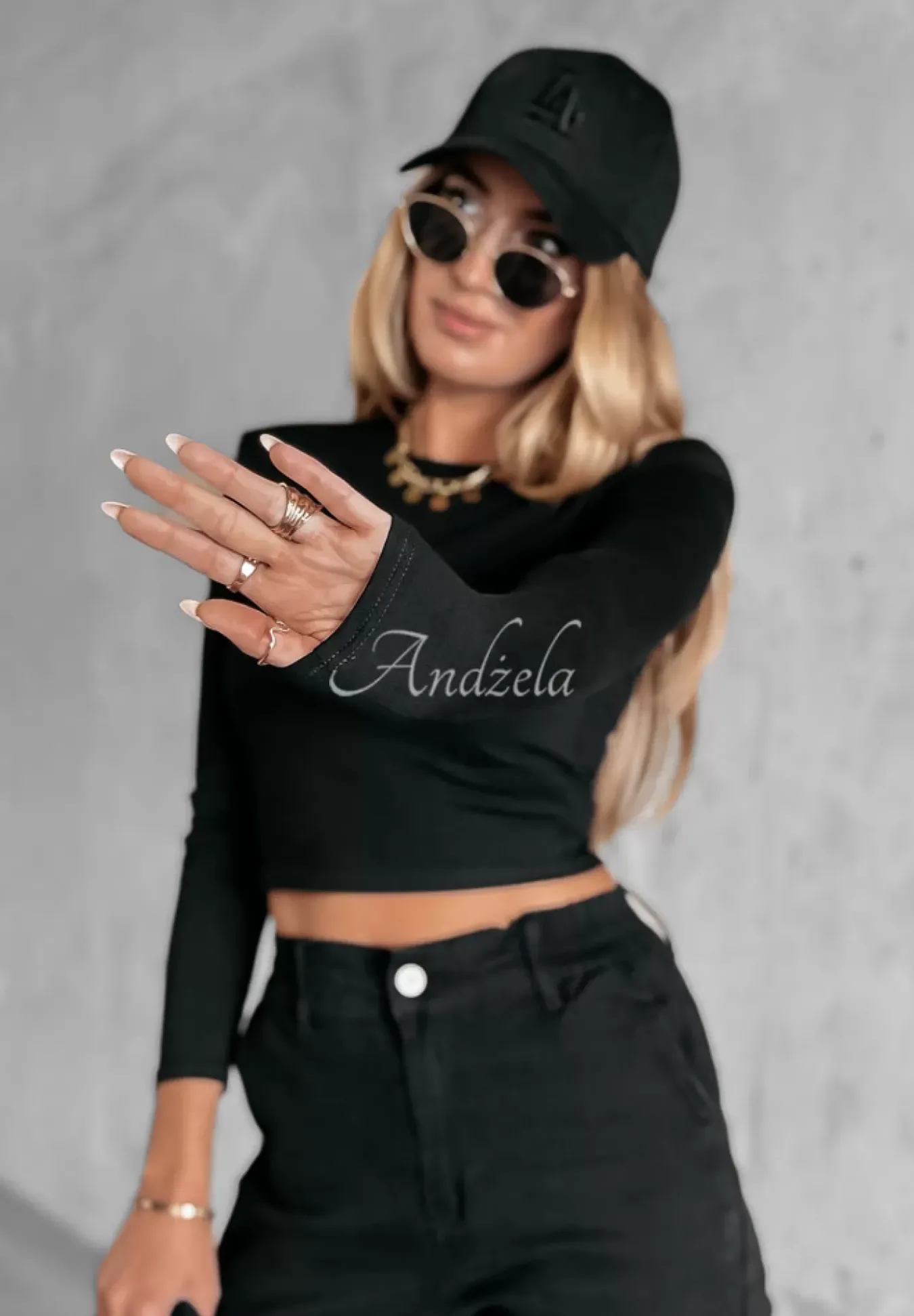Krotka Bluzka Femme Finesse Czarna