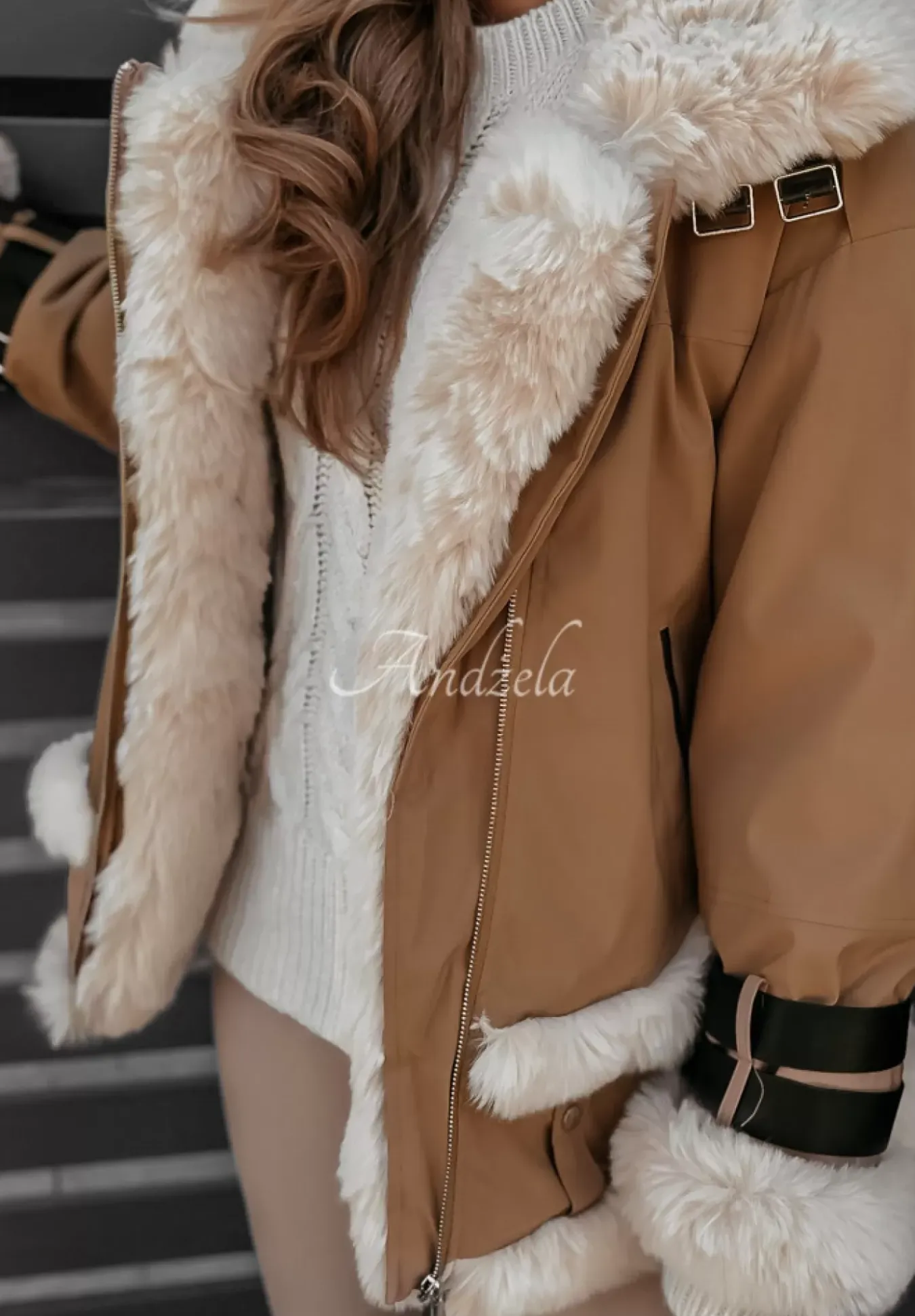 Kurtka Z Futerkiem Cold Of Winter Camelowa