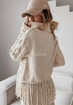 Ozdobnie Pleciony Sweter Z Golfem I Fredzlami Stay Cozy Bezowy