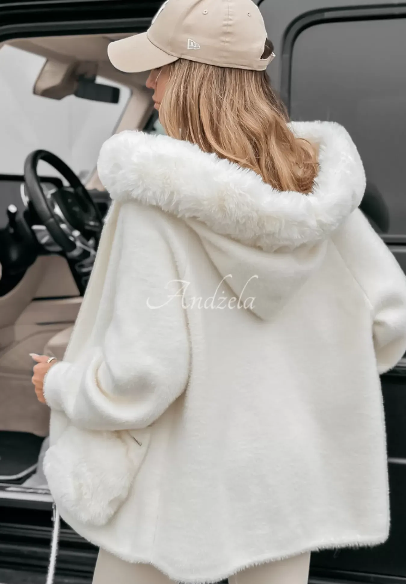Plaszcz Alpaka Z Kapturem I Futerkiem Velvet Embrace Ecru