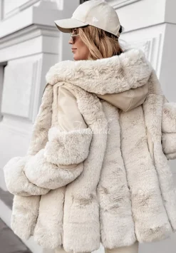 Plaszcz Z Imitacji Skory Z Futerkiem Arctic Aura Bezowy