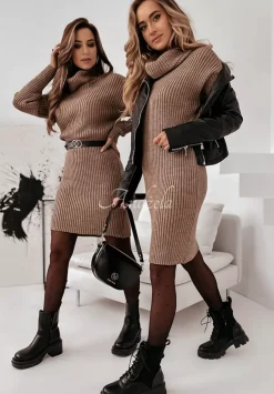Prazkowana Sukienka Sweter Z Golfem Marisol Camelowa